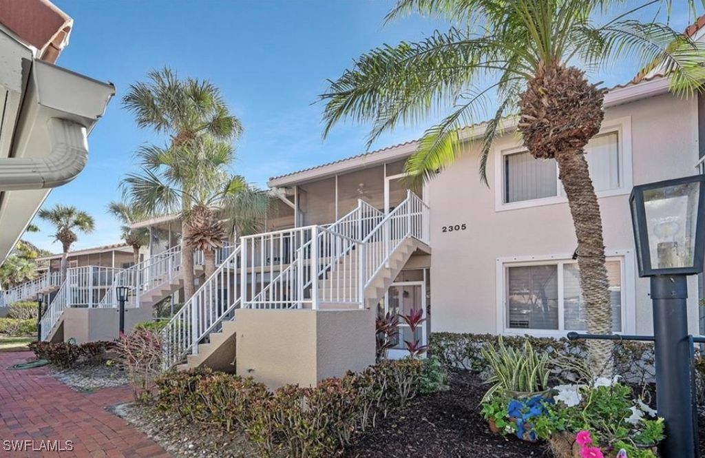 2305 Hidden Lake DR 3704, Naples, FL 34112