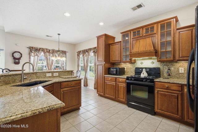 392 Oconee Street NW, Calabash, NC 28467