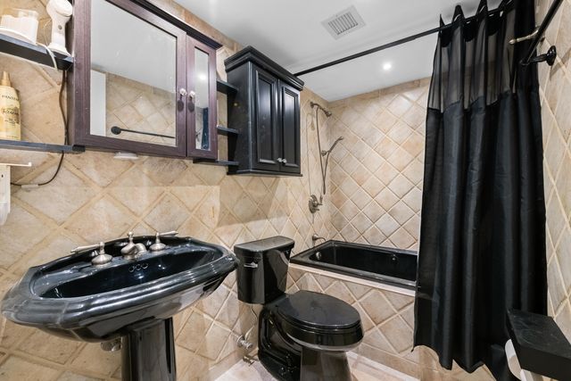 1201 RIVER REACH Drive 202, Fort Lauderdale, FL 33315