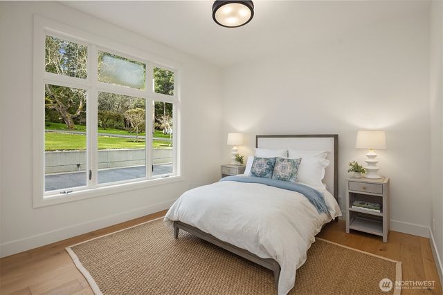 11710 Arrow Point Drive NE, Bainbridge Island, WA 98110