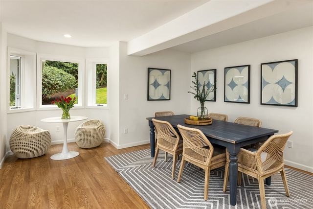 11710 Arrow Point Drive NE, Bainbridge Island, WA 98110