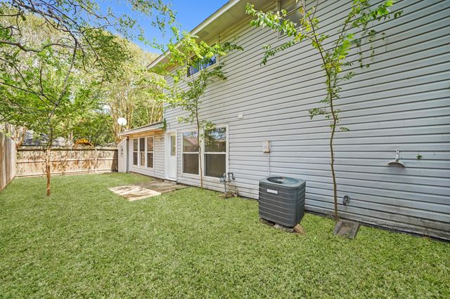 10814 Sugar Hill Drive B, Houston, TX 77042