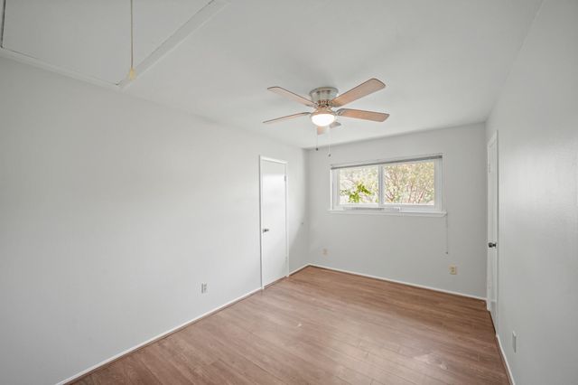 10814 Sugar Hill Drive B, Houston, TX 77042