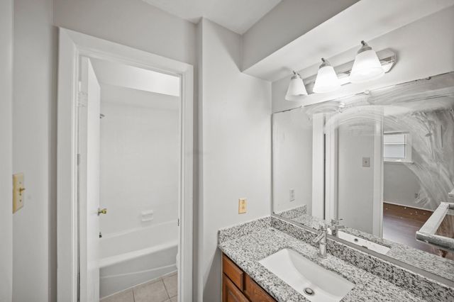 10814 Sugar Hill Drive B, Houston, TX 77042