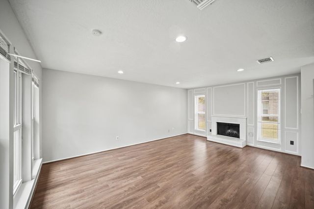 10814 Sugar Hill Drive B, Houston, TX 77042