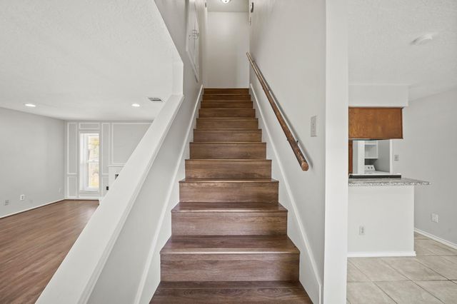 10814 Sugar Hill Drive B, Houston, TX 77042