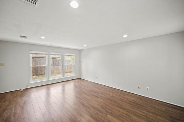 10814 Sugar Hill Drive B, Houston, TX 77042