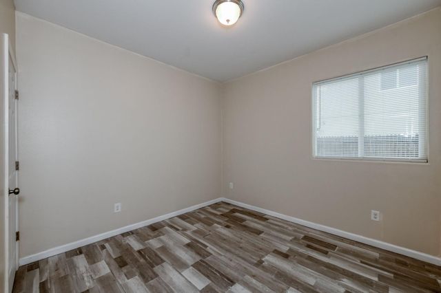 1775 Palmer Avenue, Dinuba, CA 93618