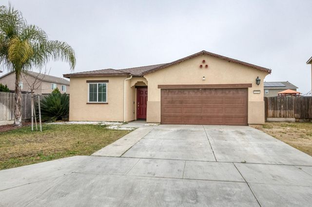 1775 Palmer Avenue, Dinuba, CA 93618