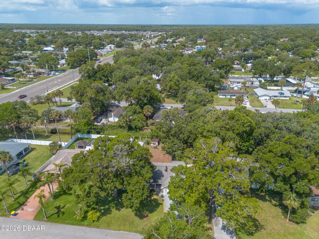 1820 Pine Tree Drive, Edgewater, FL 32132