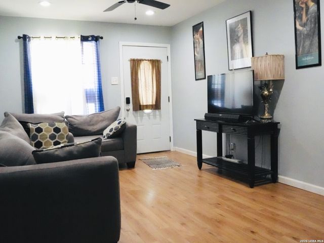 207 Lynhaven dr, San Antonio, TX 78220
