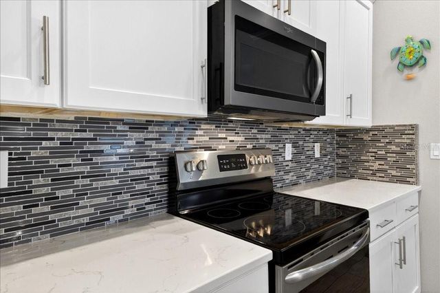 140 CREPE MYRTLE COURT, Palm Coast, FL 32164