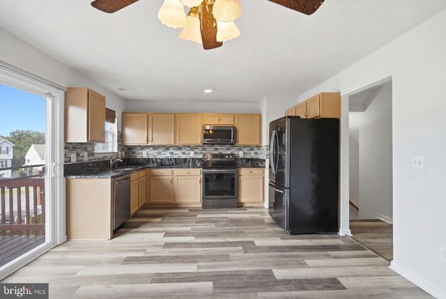 64 FOAL LN, Martinsburg, WV 25405
