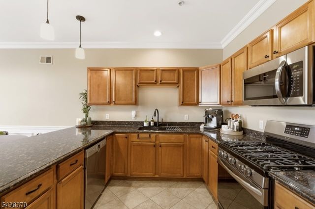 1677 Springfield Ave -15 15, Maplewood Twp., NJ 07040