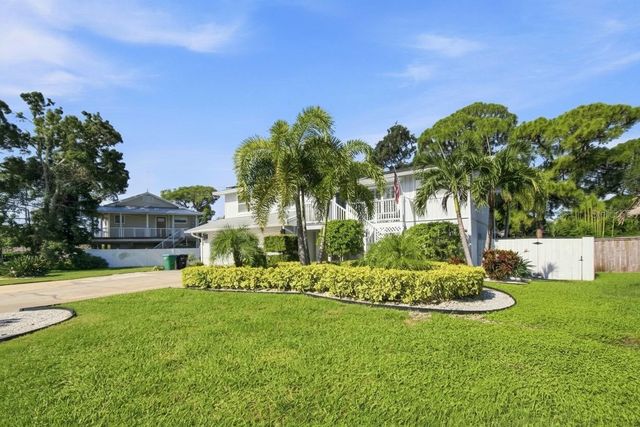 201 LAGOON DRIVE, Palm Harbor, FL 34683