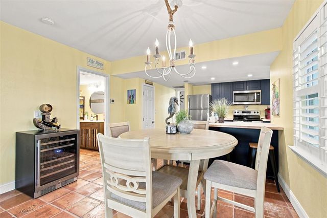 201 LAGOON DRIVE, Palm Harbor, FL 34683