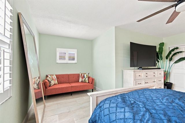 201 LAGOON DRIVE, Palm Harbor, FL 34683