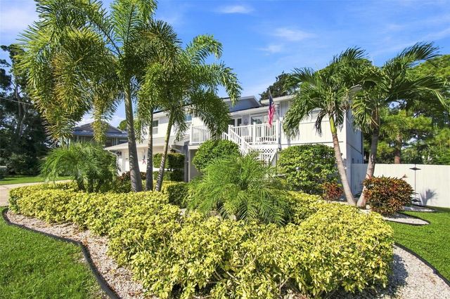 201 LAGOON DRIVE, Palm Harbor, FL 34683