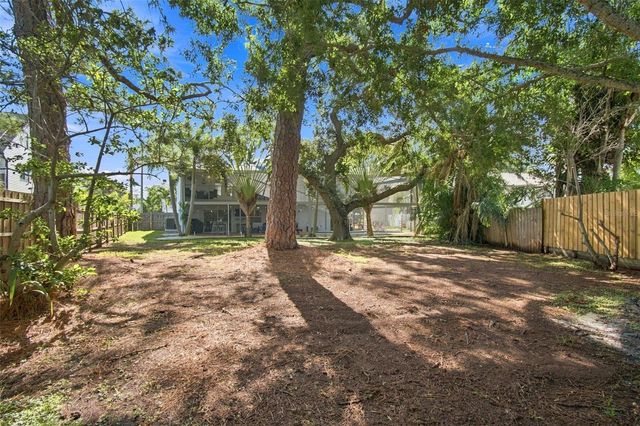 201 LAGOON DRIVE, Palm Harbor, FL 34683