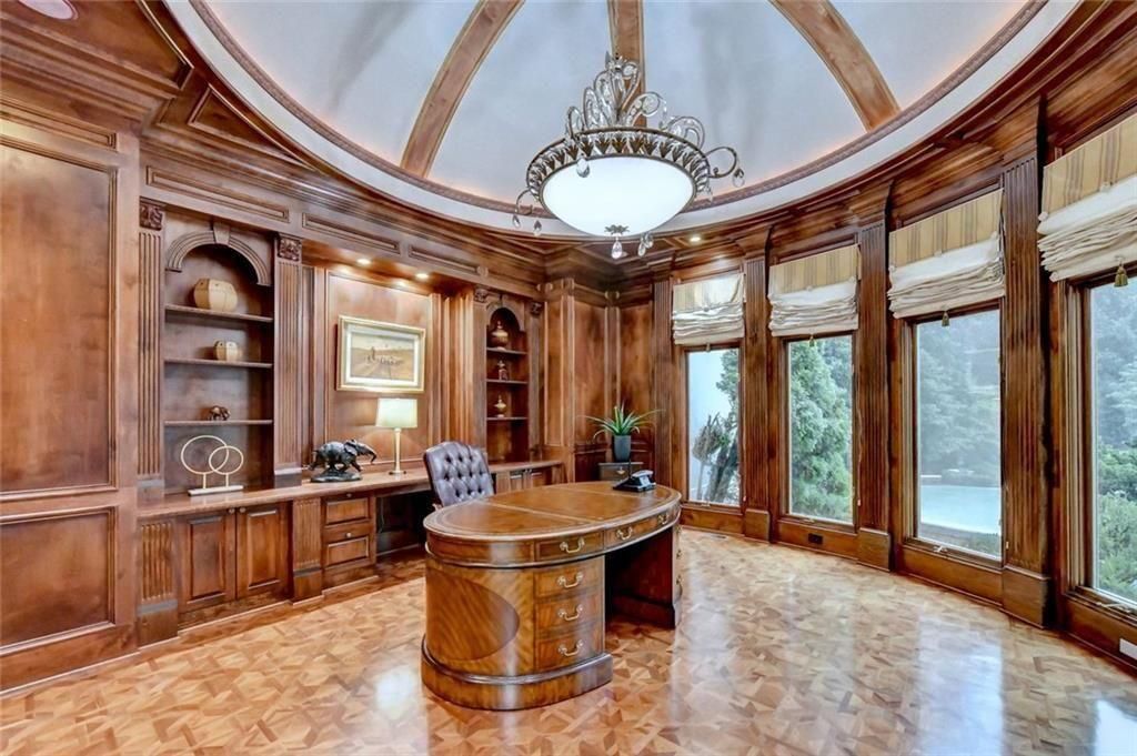Image 20 of property listing at 9005 Old Southwick Pass, Johns Creek, GA 30022