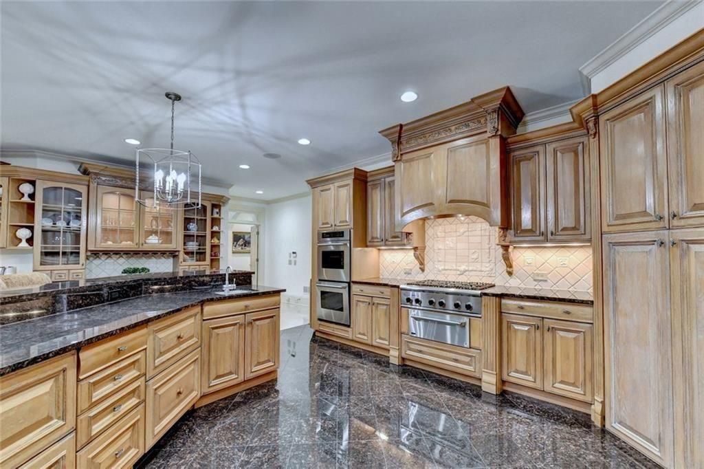 Image 27 of property listing at 9005 Old Southwick Pass, Johns Creek, GA 30022