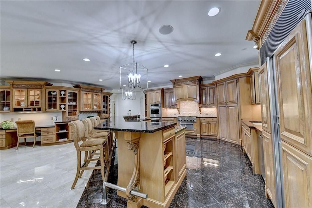 Image 29 of property listing at 9005 Old Southwick Pass, Johns Creek, GA 30022