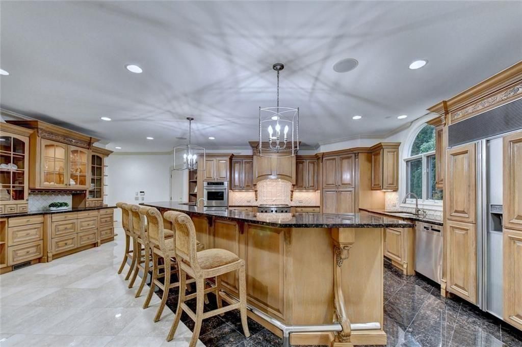 Image 30 of property listing at 9005 Old Southwick Pass, Johns Creek, GA 30022