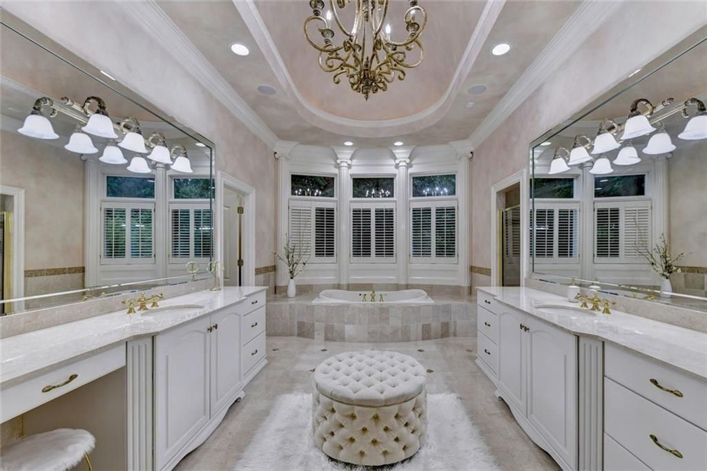 Image 46 of property listing at 9005 Old Southwick Pass, Johns Creek, GA 30022