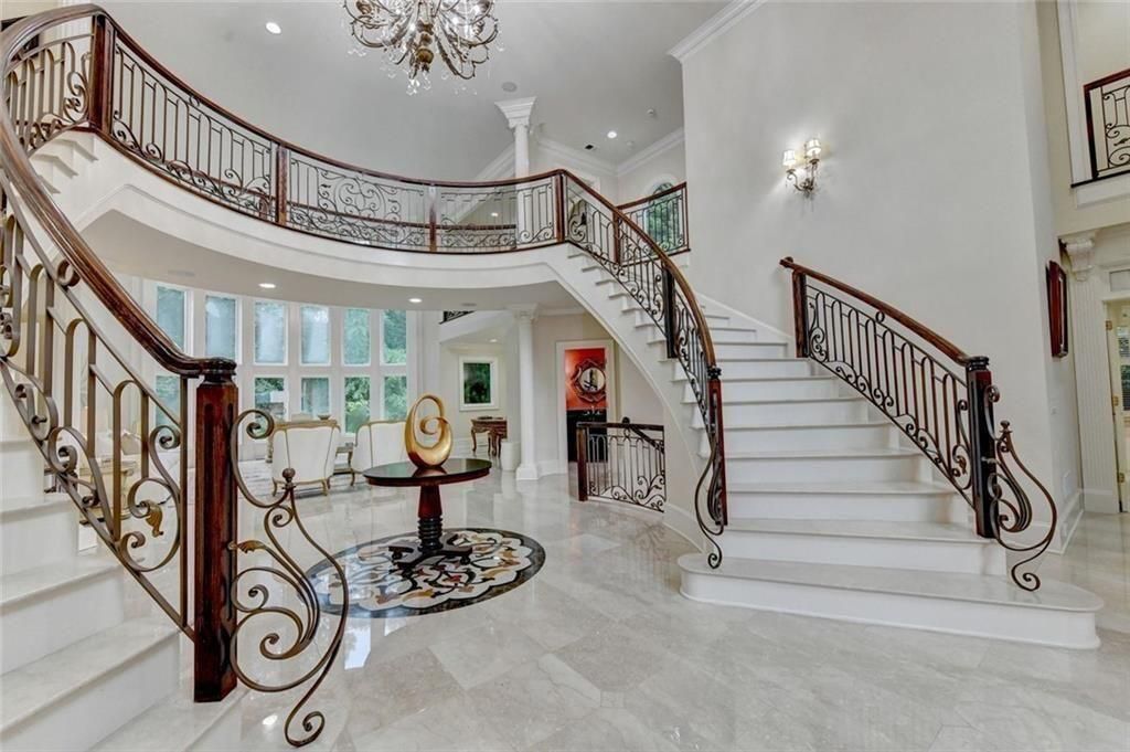 Image 6 of property listing at 9005 Old Southwick Pass, Johns Creek, GA 30022