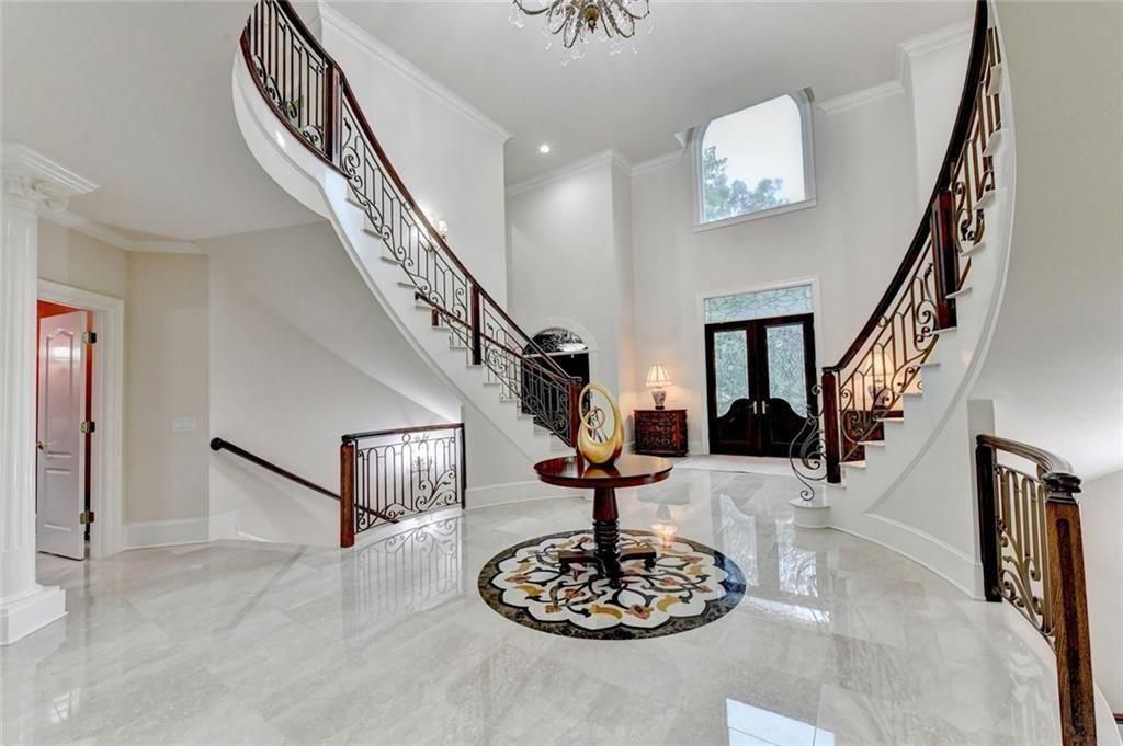 Image 8 of property listing at 9005 Old Southwick Pass, Johns Creek, GA 30022
