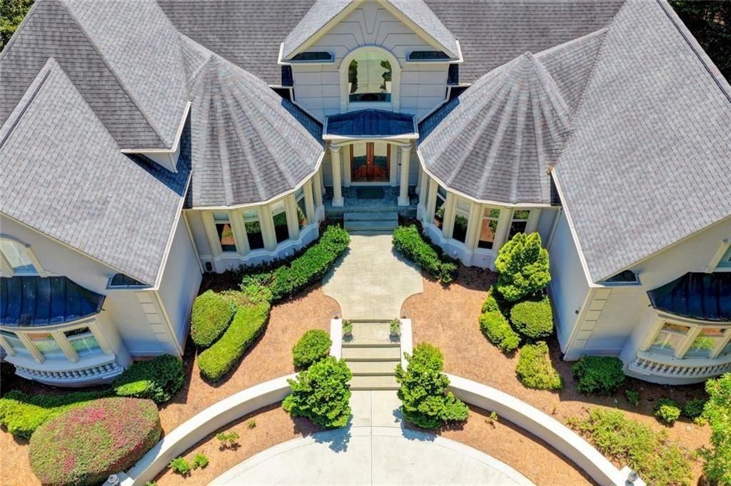 Image 95 of property listing at 9005 Old Southwick Pass, Johns Creek, GA 30022