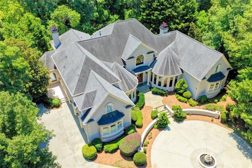 Image 96 of property listing at 9005 Old Southwick Pass, Johns Creek, GA 30022