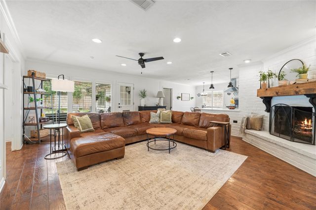2731 Durban Drive, Houston, TX 77043