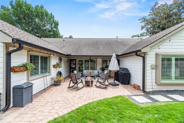 2731 Durban Drive, Houston, TX 77043