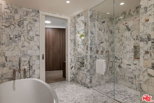 8420 W Sunset Boulevard 702, West Hollywood, CA 90069