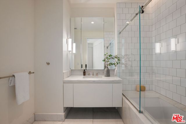 8420 W Sunset Boulevard 702, West Hollywood, CA 90069