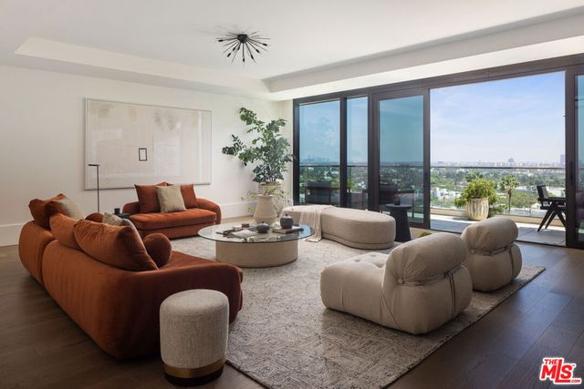 8420 W Sunset Boulevard 702, West Hollywood, CA 90069