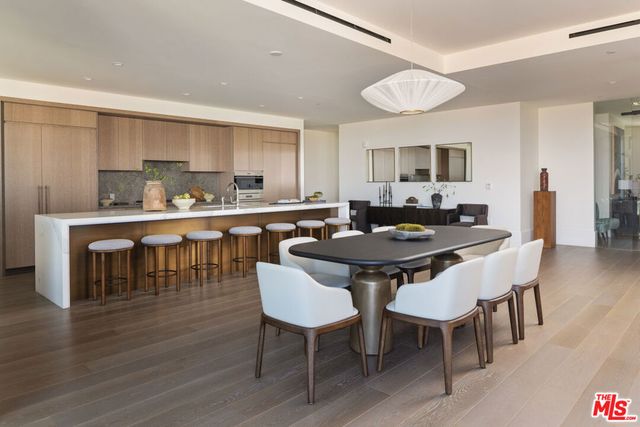 8420 W Sunset Boulevard 702, West Hollywood, CA 90069