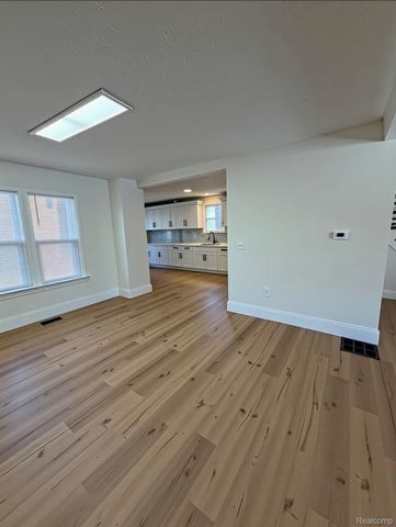 17545 Pennington Drive, Detroit, MI 48221