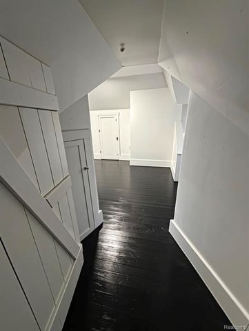 17545 Pennington Drive, Detroit, MI 48221