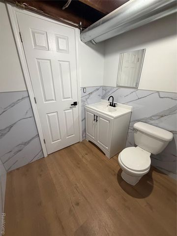 17545 Pennington Drive, Detroit, MI 48221