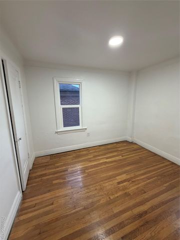 17545 Pennington Drive, Detroit, MI 48221