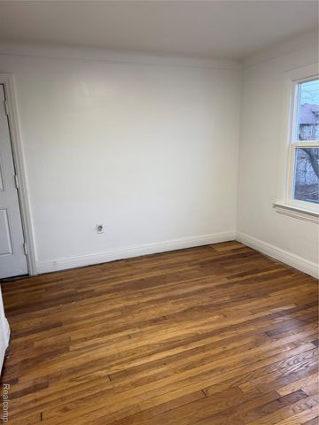 17545 Pennington Drive, Detroit, MI 48221