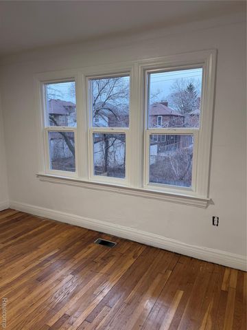 17545 Pennington Drive, Detroit, MI 48221