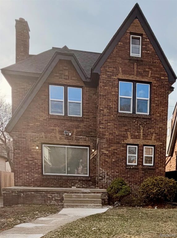 17545 Pennington Drive, Detroit, MI 48221