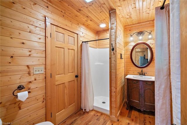 1158 Staghorn Road, Purlear, NC 28665
