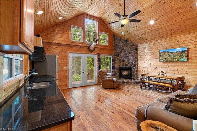 1158 Staghorn Road, Purlear, NC 28665