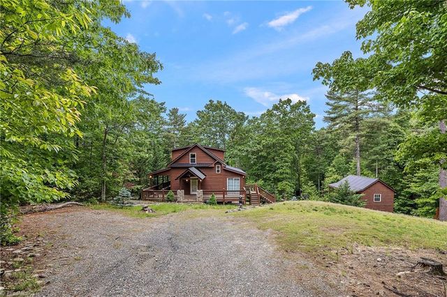 1158 Staghorn Road, Purlear, NC 28665