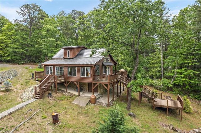 1158 Staghorn Road, Purlear, NC 28665