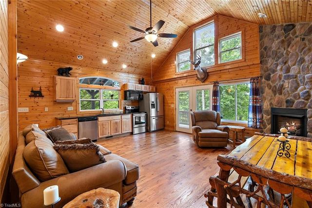 1158 Staghorn Road, Purlear, NC 28665